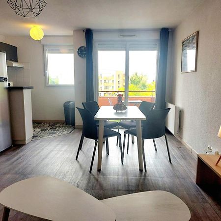 Appartamento Le Montauriol - Logement Avec Terrasse - Piscine -Tennis - Place De Parking Privee Montauban Esterno foto