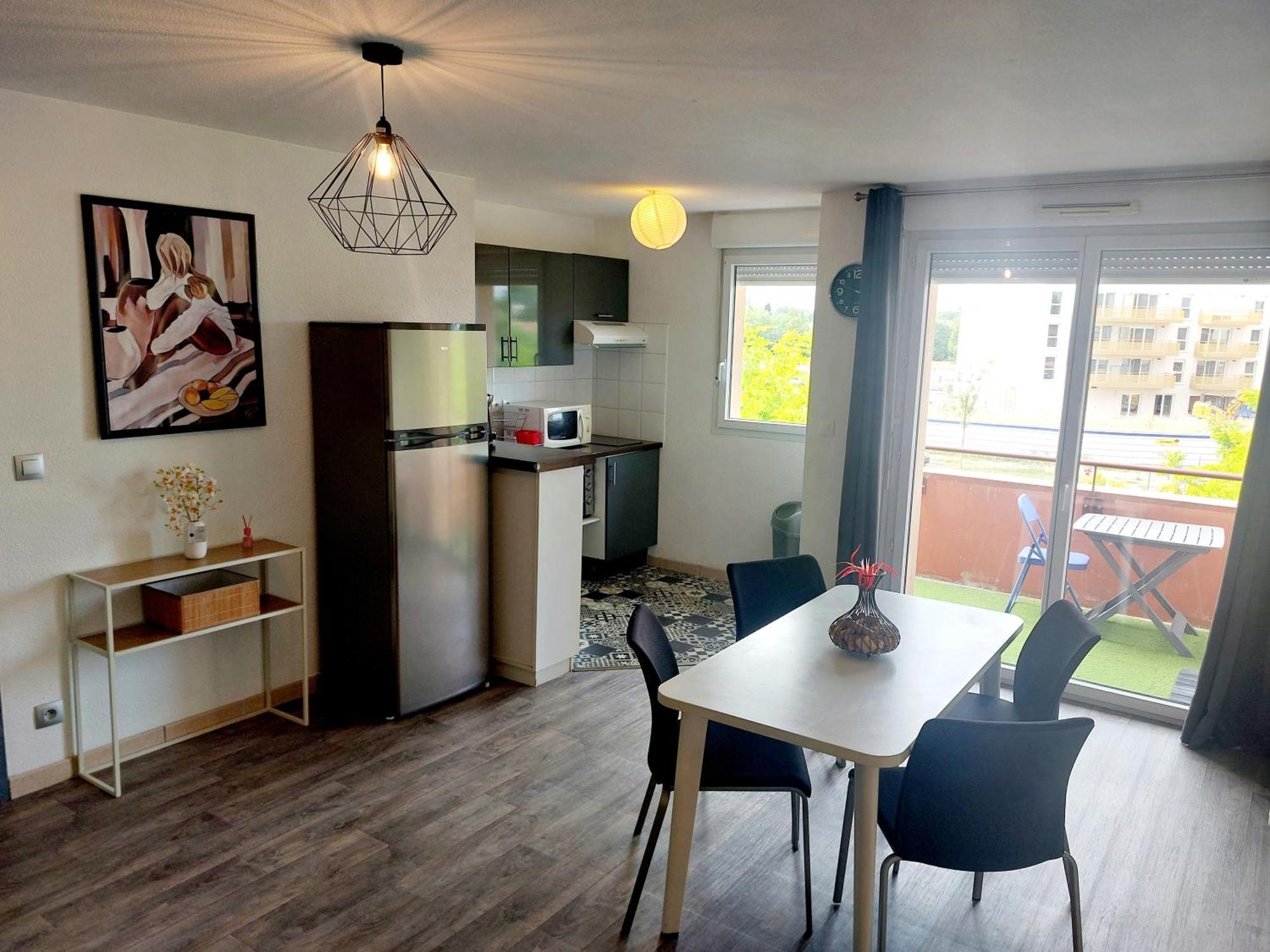 Appartamento Le Montauriol - Logement Avec Terrasse - Piscine -Tennis - Place De Parking Privee Montauban Esterno foto